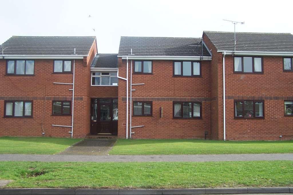 Hope Farm Road, Great Sutton, ELLESMERE PORT, CH66 1 bed flat £495 pcm (£114 pw)