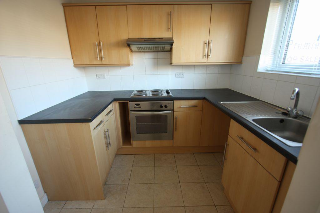 Hope Farm Road, Great Sutton, ELLESMERE PORT, CH66 1 bed flat £495 pcm (£114 pw)