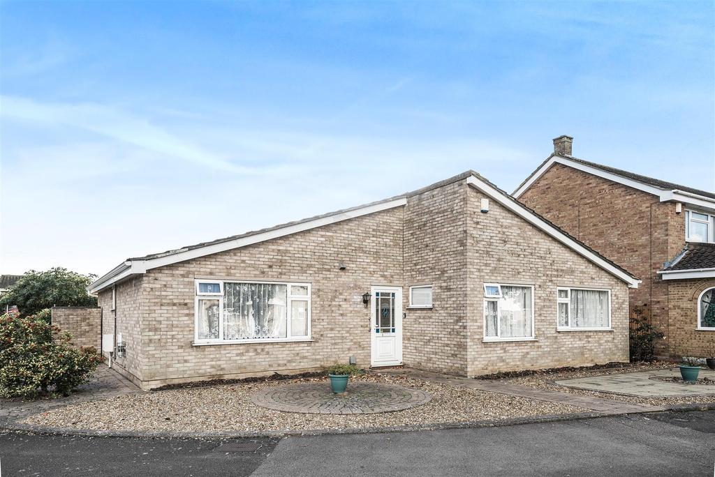Barnstaple Road, Bedford 4 bed detached bungalow £475,000