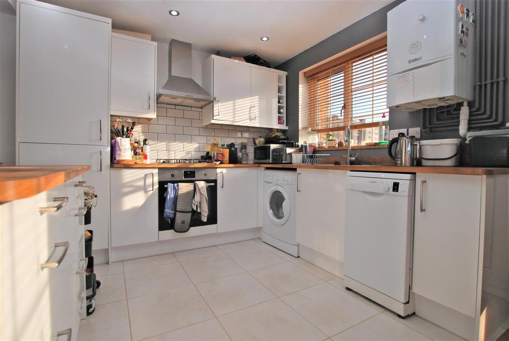 Broad Oak Way, Cheltenham 3 bed terraced house £270,000