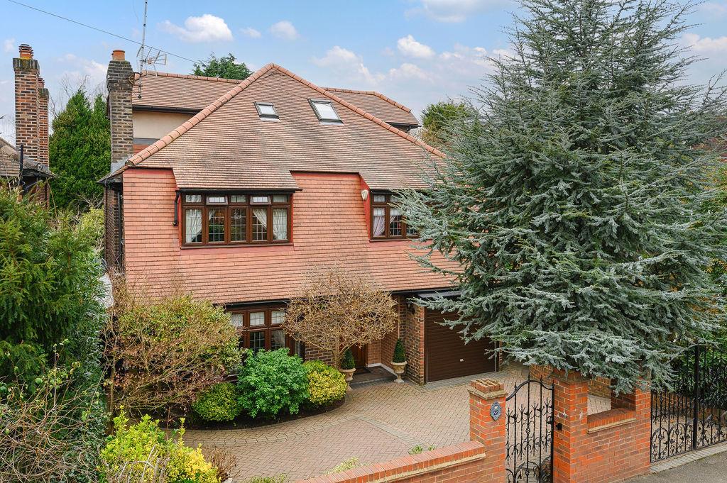 Barham Road, Wimbledon, SW19 6 bed detached house £2,700,000