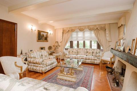 22 Barham Road, London, SW20 0ET