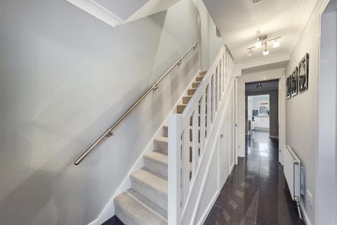 11 Goldsworth Drive, Rochester, ME2 3NR