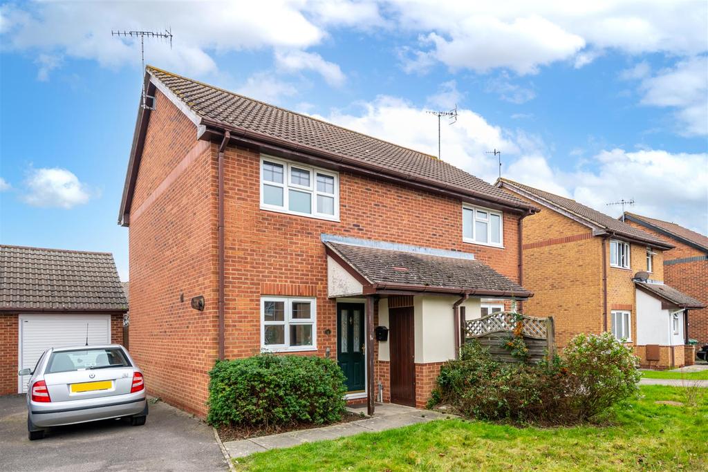 Horley. RH6 2 bed semidetached house £349,950