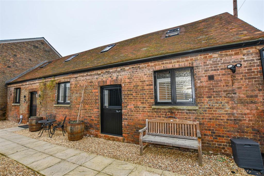 The Barns, Hemel Hempstead 2 bed barn conversion £600,000