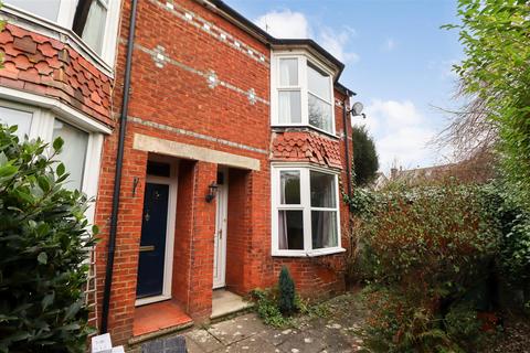22 Barttelot Road, Horsham, RH12 1DQ