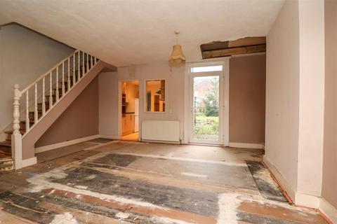 22 Barttelot Road, Horsham, RH12 1DQ