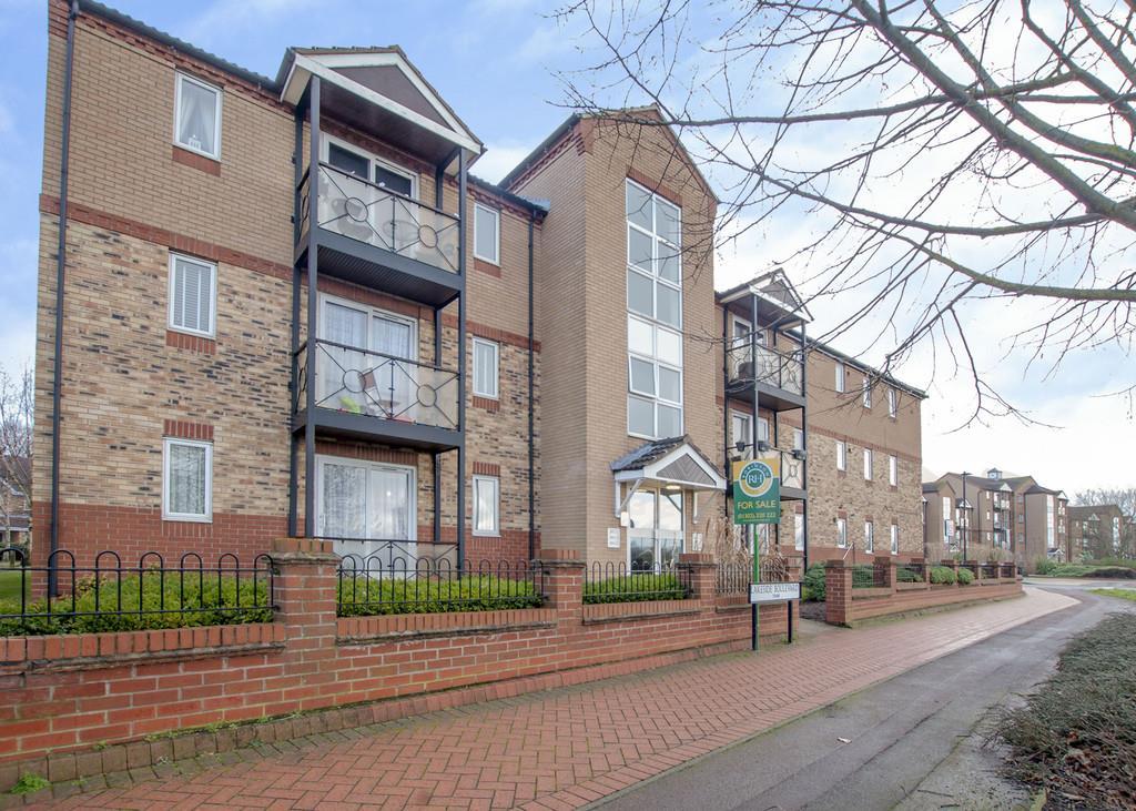 Lakeside Boulevard, Lakeside, Doncaster 2 bed apartment £700 pcm (£