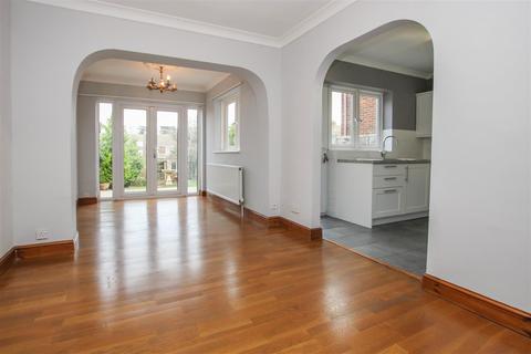 21 Vine Way, Brentwood, CM14 4UT
