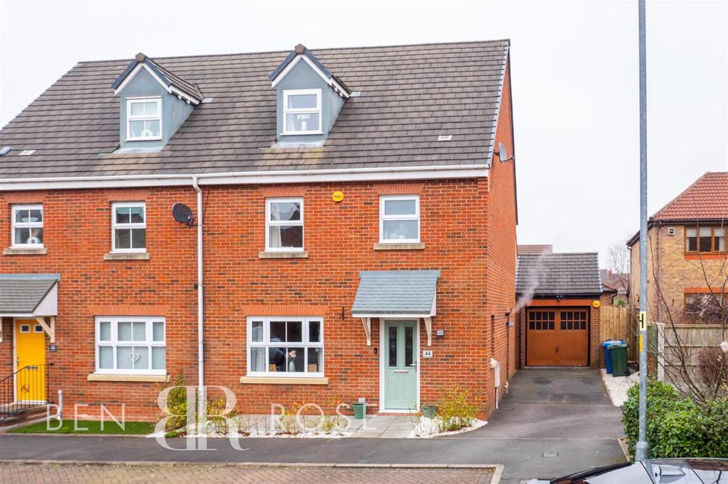 Durham Drive, Buckshaw Village, Chorley 4 bed semidetached house £