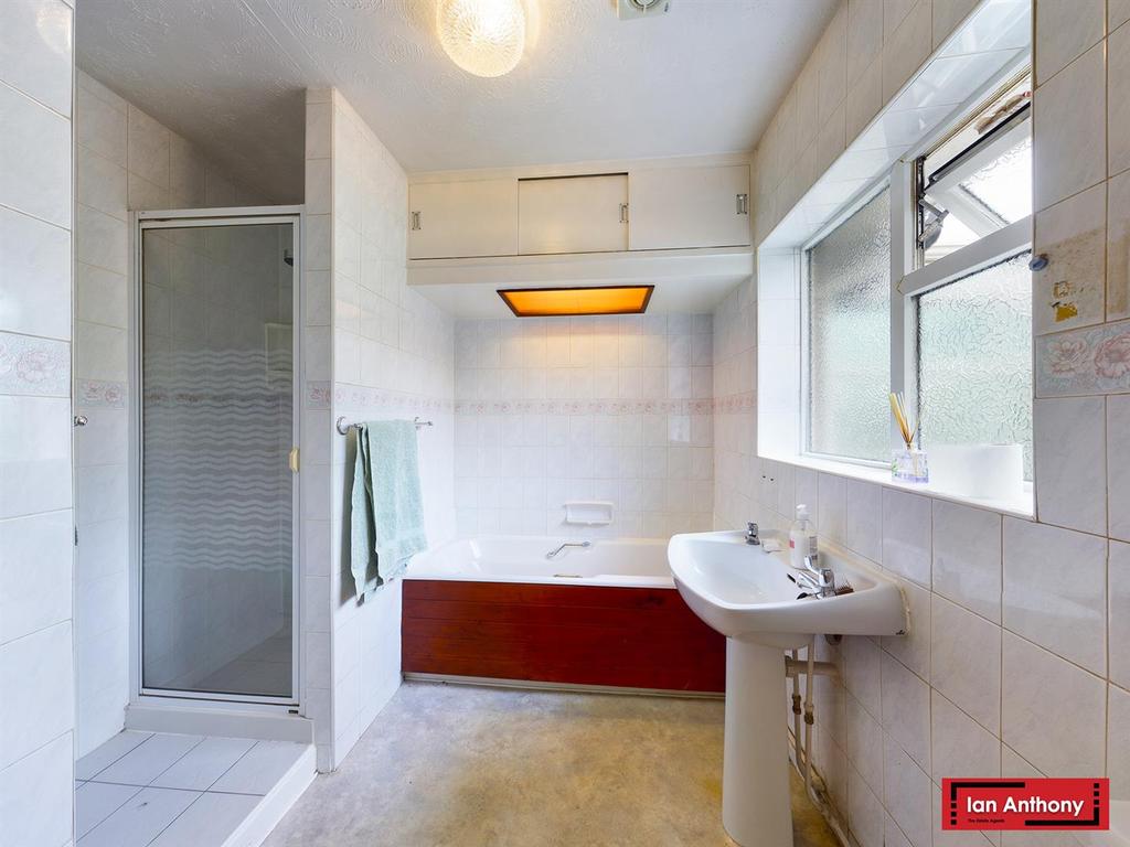 Family bathroom