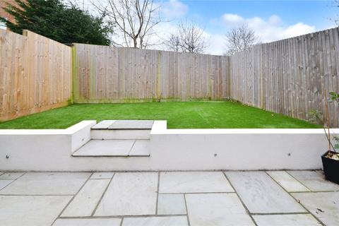 3 Benchfield Close, East Grinstead, RH19 3NZ