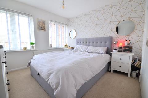 3 Benchfield Close, East Grinstead, RH19 3NZ