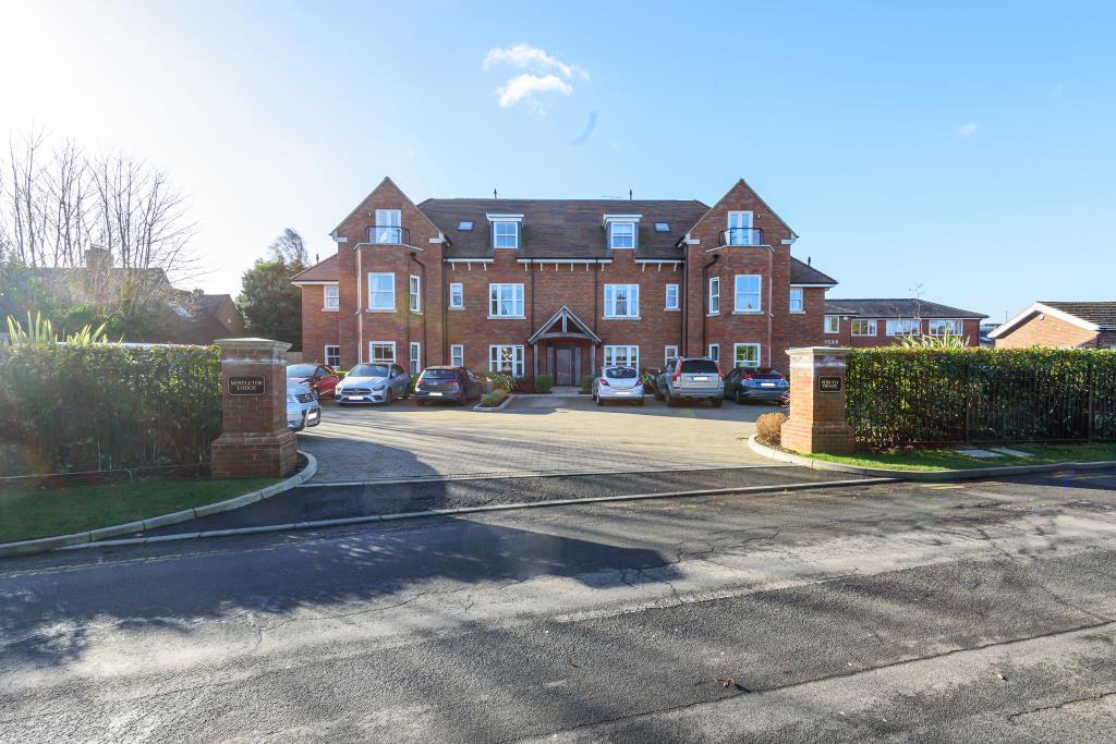 Grimsdells Lane, Amersham, HP6 2 bed apartment £1,650 pcm (£381 pw)