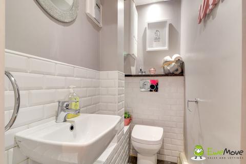 16 Birchen Grove, Luton, LU2 7TJ