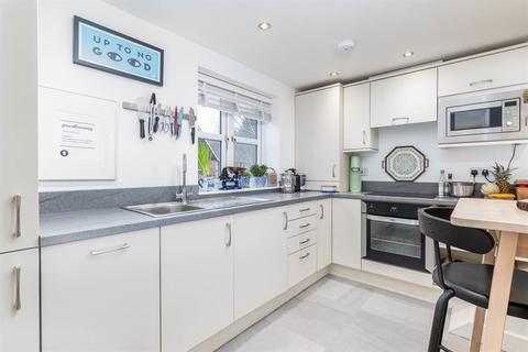 3 Charlton Place, Studley, B80 7FR