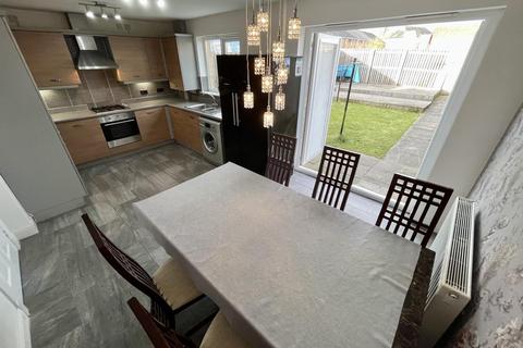 45 Dermontside Close, Glasgow, G53 7ZT