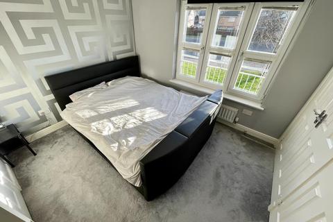 45 Dermontside Close, Glasgow, G53 7ZT