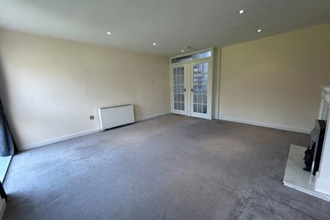 2 bedroom flat to rent, Lethington Avenue, Shawlands, Glasgow, G41