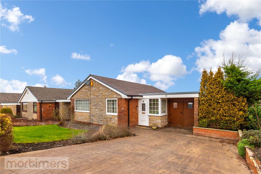 Queensway, Blackburn, BB2 2 bed detached bungalow £185,000