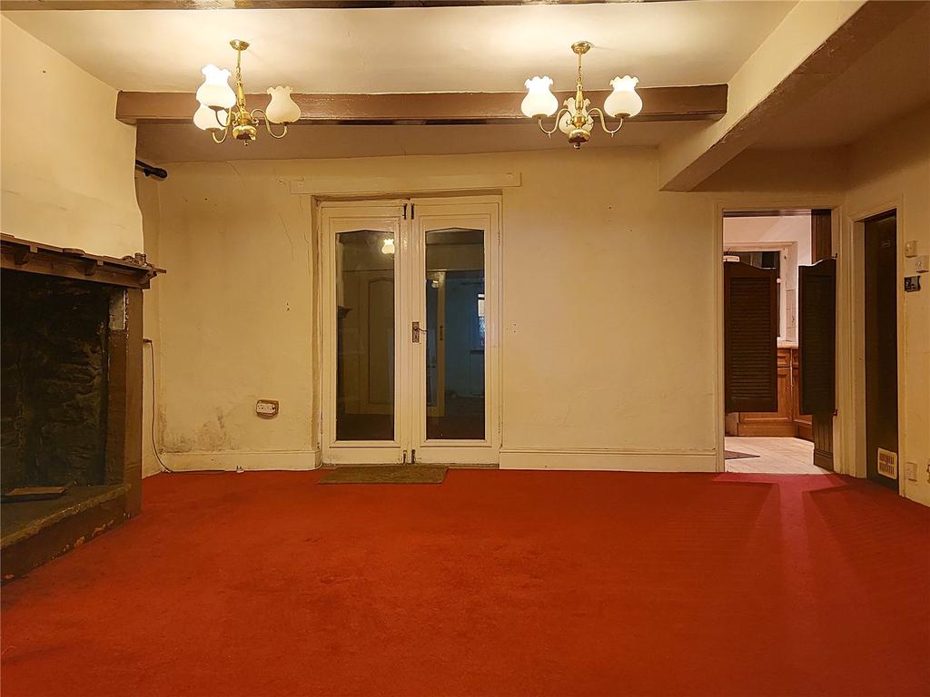 Newhey Road, Milnrow, Rochdale... 2 bed semidetached house £135,000