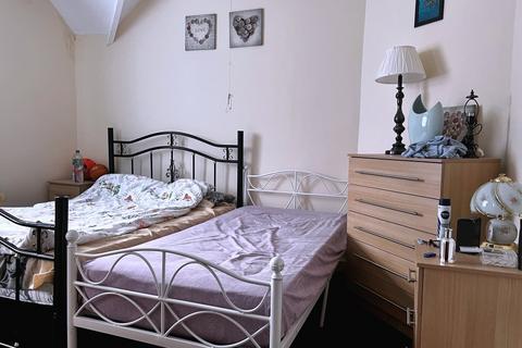 3 bedroom flat to rent, Allens Croft Road, B14
