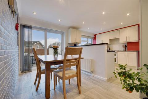 1 Copford Close, Billericay, CM11 2DX