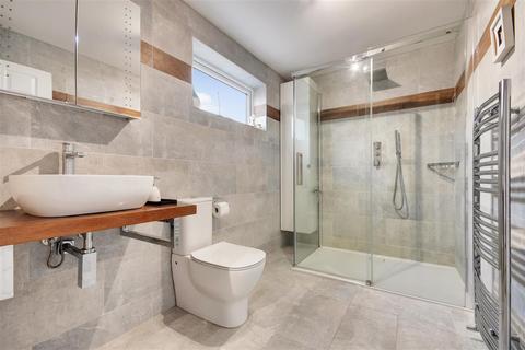 1 Copford Close, Billericay, CM11 2DX