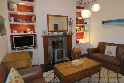 2 bedroom flat to rent, Thomson Street, Rosemount, Aberdeen, AB25