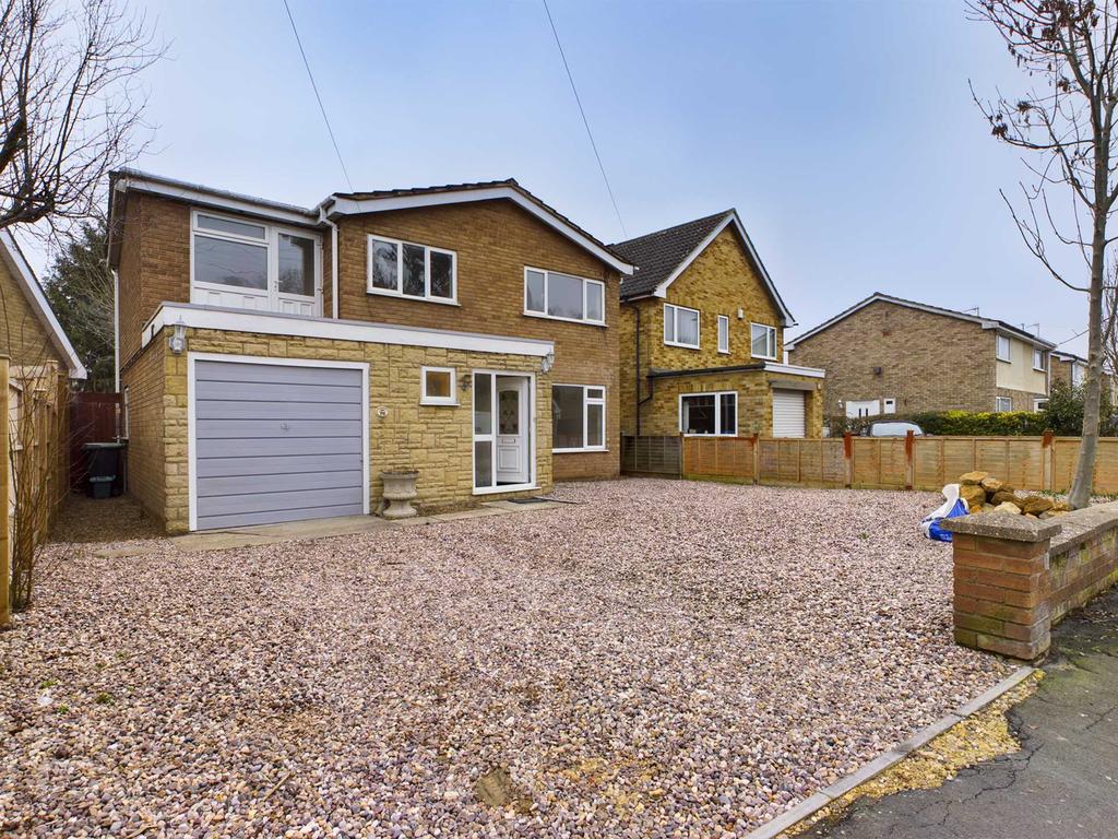 Blackfriars, Rushden 4 bed detached house £350,000