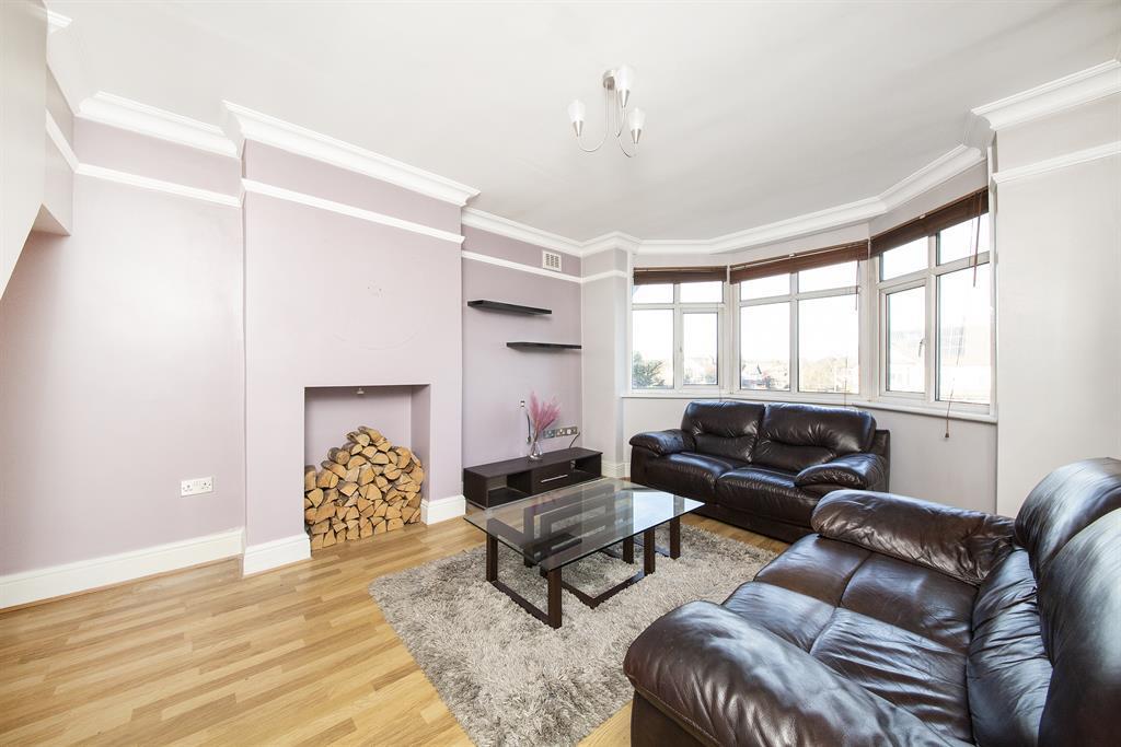 Street Lane, Leeds, West Yorkshire, LS8 1BD 3 bed flat £1,000 pcm (£