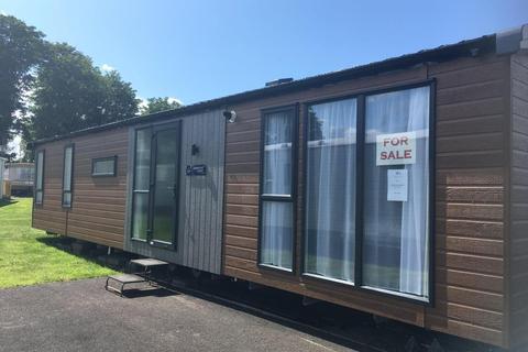 2 bedroom lodge for sale - East Heslerton Malton