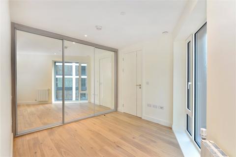 Studio to rent, Hampton Apartments, Duke of Wellington Avenue, London