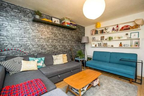 38 Bushell Close, London, SW2 3LL