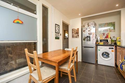 38 Bushell Close, London, SW2 3LL