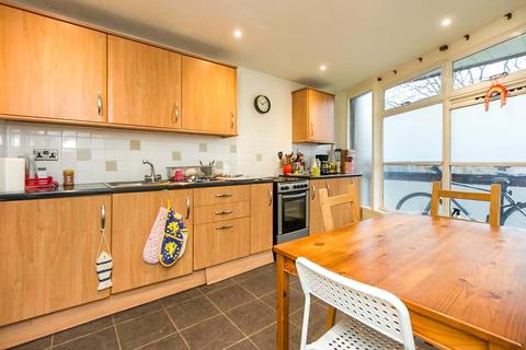 38 Bushell Close, London, SW2 3LL