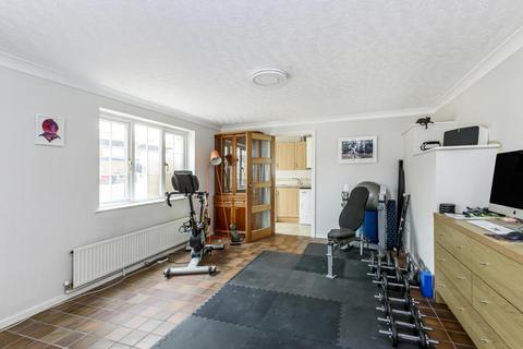 36 Barretts Way, Sutton Courtenay, Abingdon, OX14 4DE