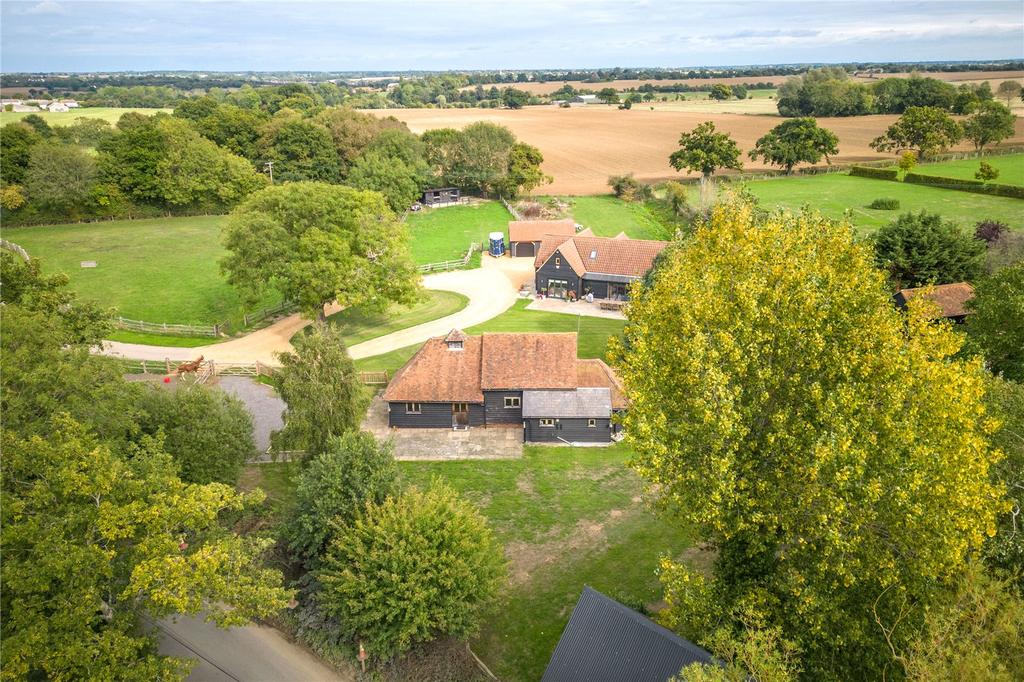 High Easter Road, Barnston, Nr Great Dunmow, Essex, CM6 2 bed detached house for sale £525,000