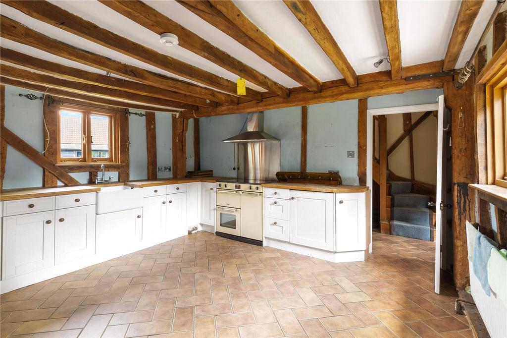 High Easter Road, Barnston, Nr Great Dunmow, Essex, CM6 2 bed detached house for sale £525,000