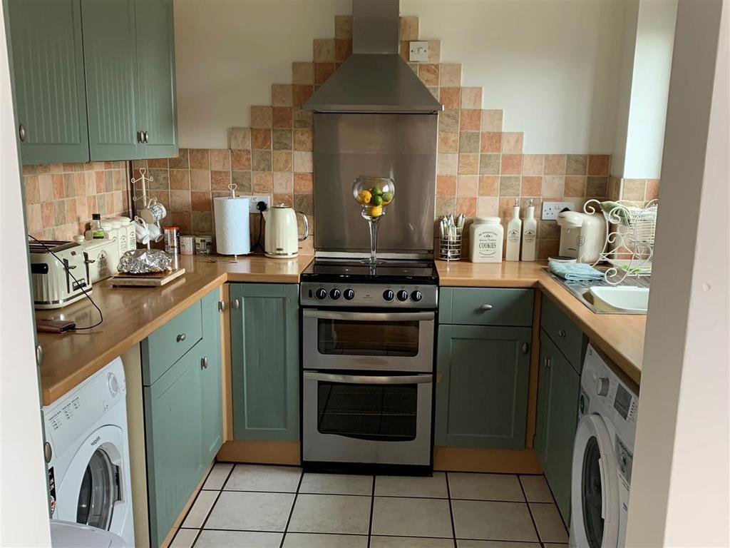 Cornwall Road, Greenhill, Herne Bay 3 bed terraced house £1,200 pcm