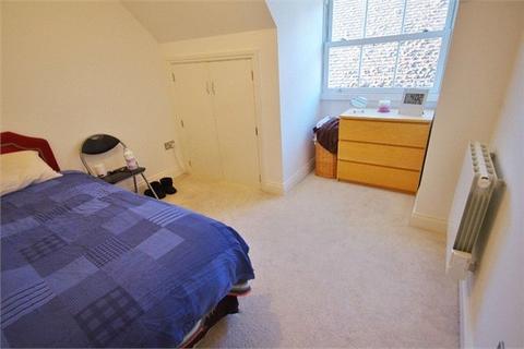 1 bedroom apartment to rent, Rosslyn Road, Watford, Hertfordshire, WD18