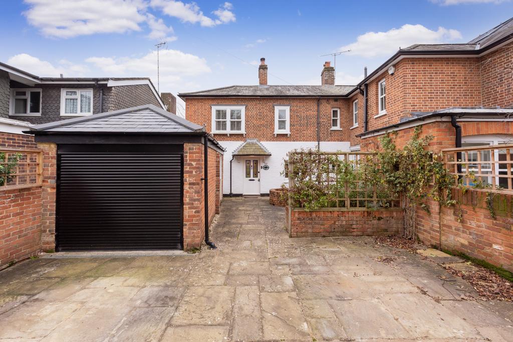 Altwood Road, Maidenhead 3 bed cottage £830,000