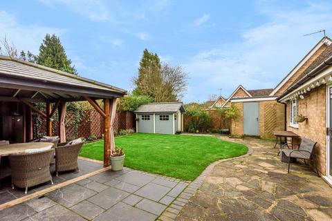 8 Colebrook, Ottershaw, Chertsey, KT16 0JU