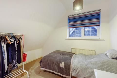 8 Colebrook, Ottershaw, Chertsey, KT16 0JU