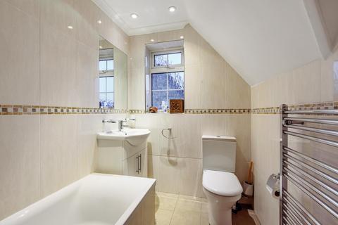 8 Colebrook, Ottershaw, Chertsey, KT16 0JU
