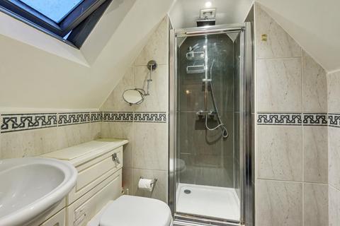 8 Colebrook, Ottershaw, Chertsey, KT16 0JU