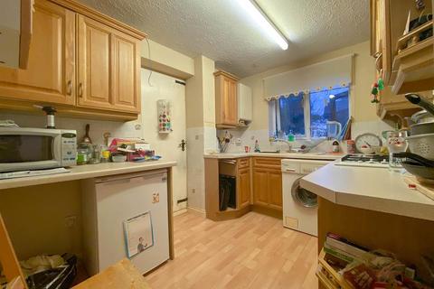 26 Lantern Close, Berkeley, GL13 9DE