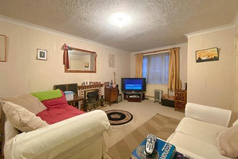 26 Lantern Close, Berkeley, GL13 9DE