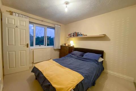 26 Lantern Close, Berkeley, GL13 9DE