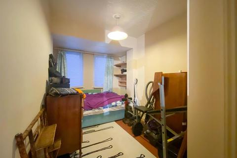 26 Lantern Close, Berkeley, GL13 9DE